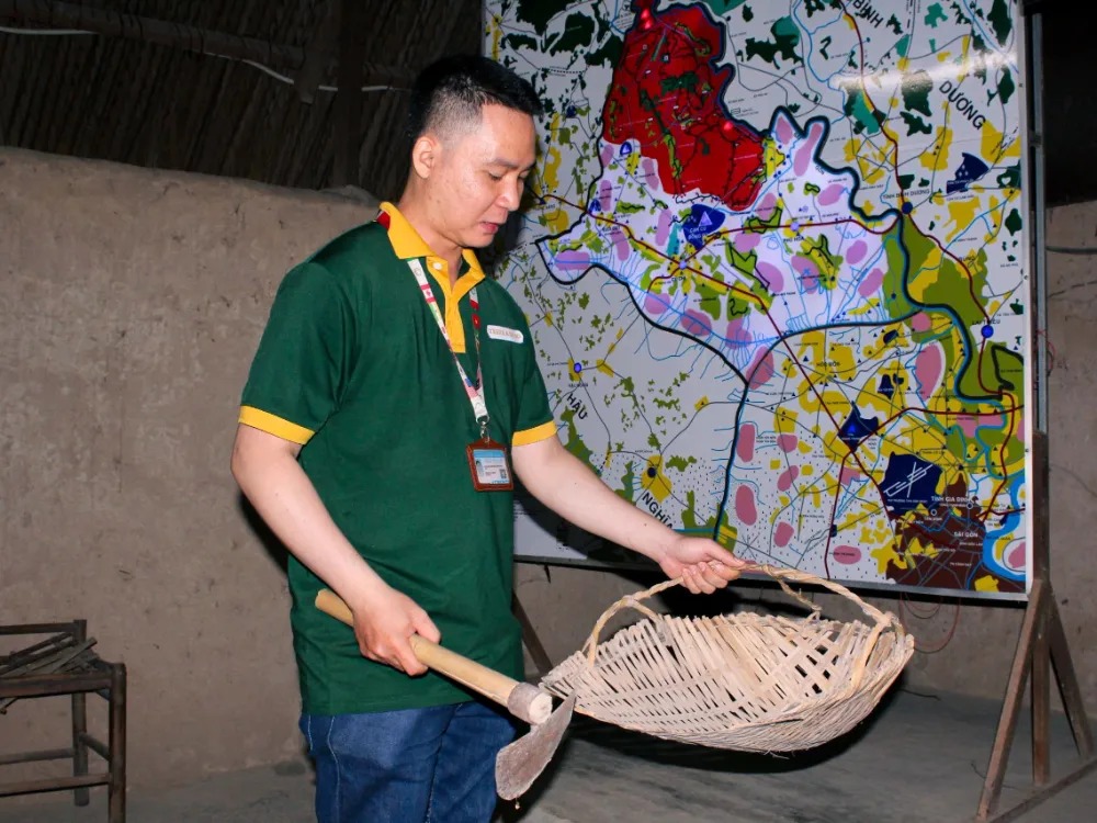 cu-chi-tour-carousel-3